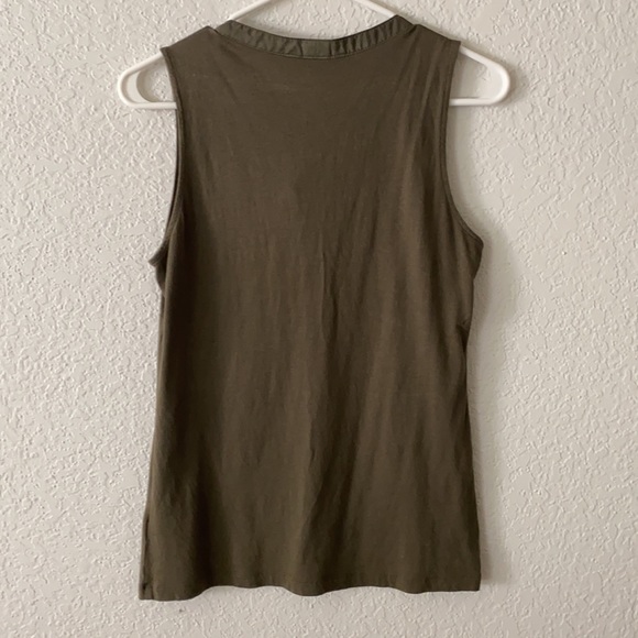 Banana Republic XS olive tank top - Picture 3 of 3